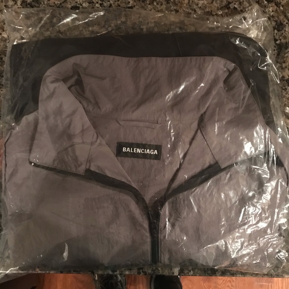 Balenciaga windbreaker - Picture 5 of 6